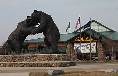 2000 : Cabela's Opens in Dundee